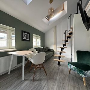 Forest Nook Main Square Loft